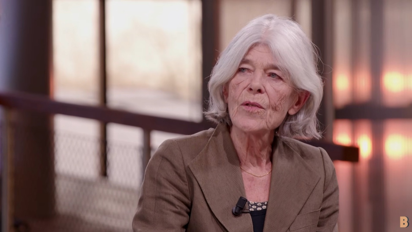 Filmpje: Anna Enquist bij Buitenhof over haar nieuwe roman Het einde van Erna Ankersmit